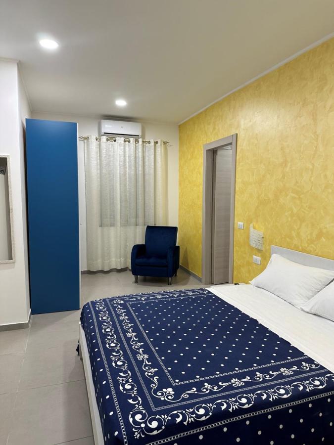 A Due Passi Dal Mare Bed & Breakfast Катандзаро Екстериор снимка