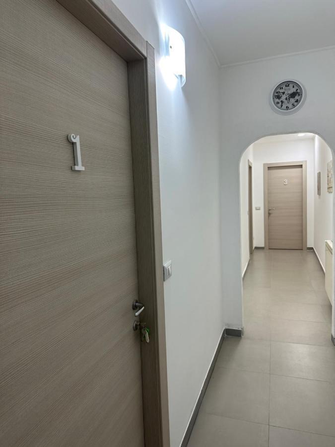A Due Passi Dal Mare Bed & Breakfast Катандзаро Екстериор снимка